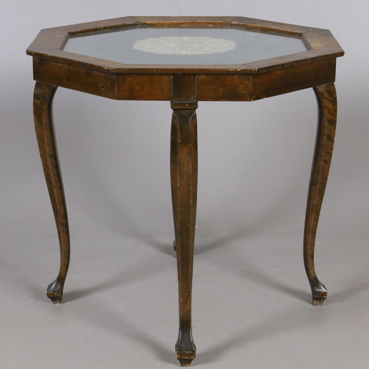 RÖKBORD, med glasskiva, jugend, 1900-talets första hälft.