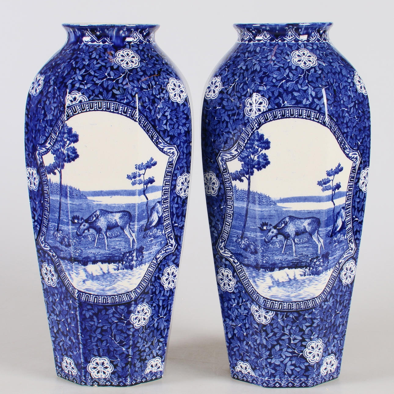 VASER, ett par, flintgods, Rörstrand, tidigt 1900-tal.