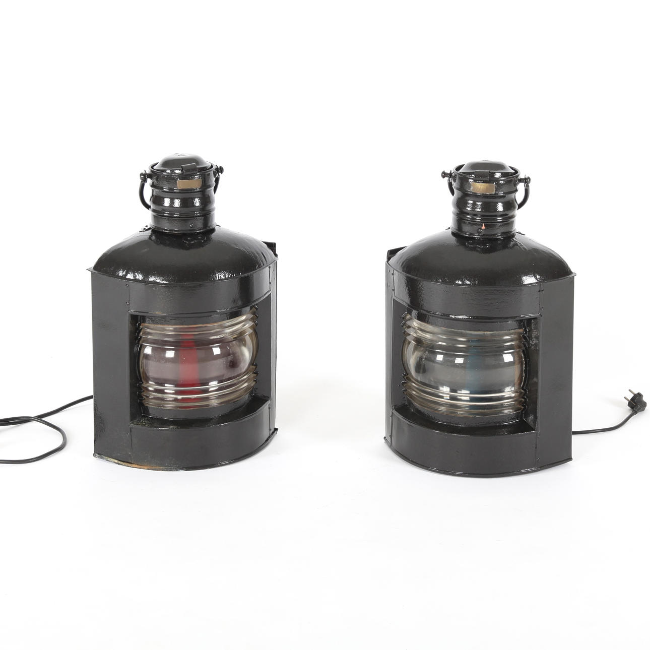 LANTERNS, 2 pcs, with starboard and port lighting.