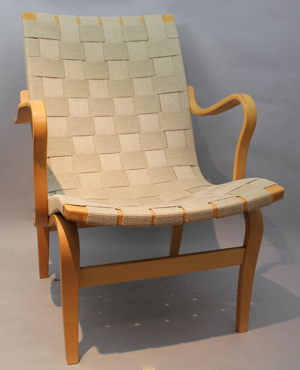 KARMSTOL. "Eva", Bruno Mathsson för Dux, 1900-talets andra hälft.