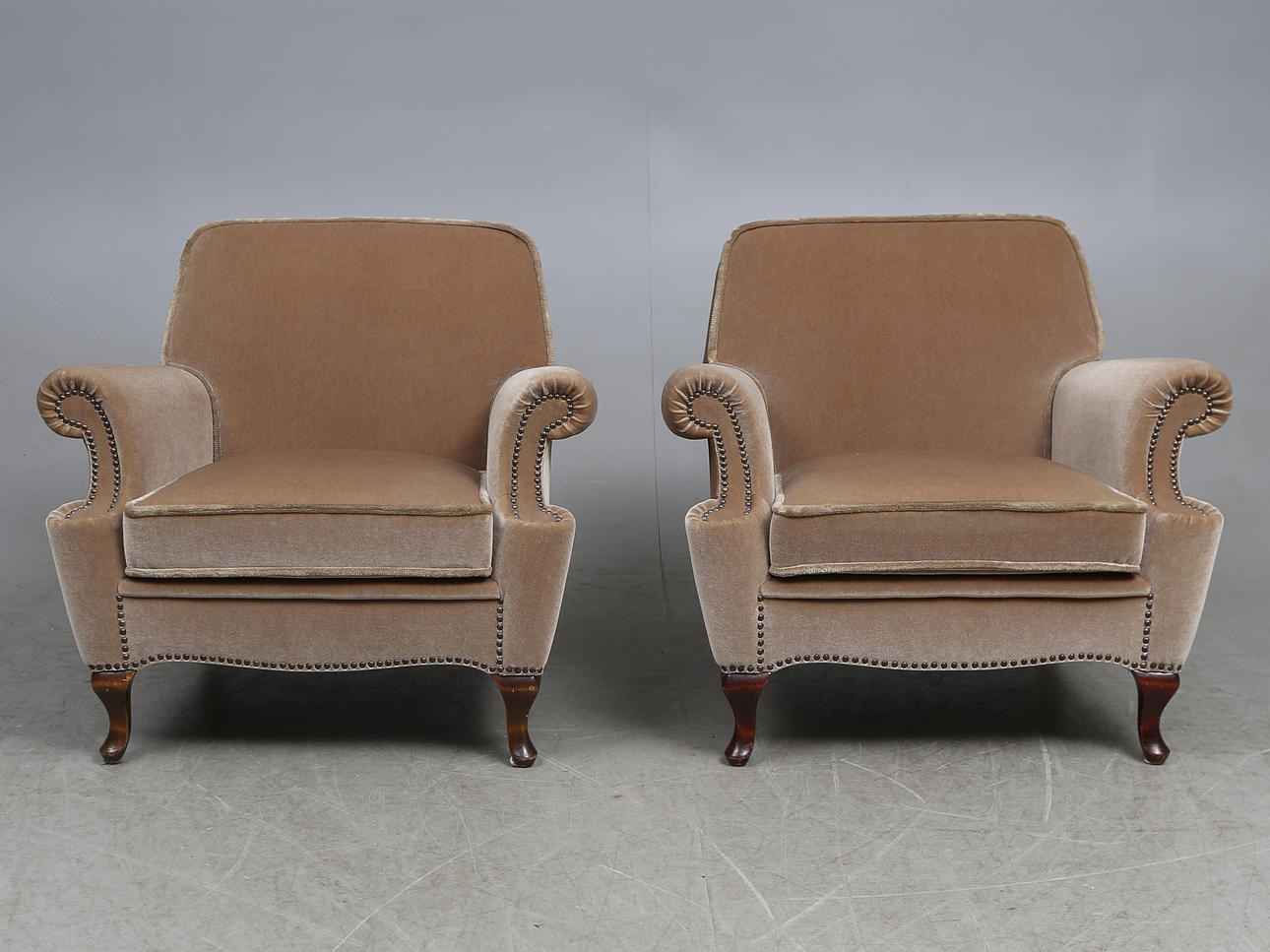 FÅTÖLJER, ett par, 1900-tal.