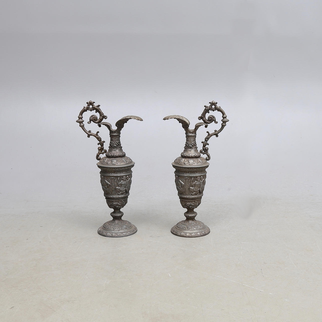 KANNOR, 2 st, metall, nyrenässans, 1800-/1900-tal.