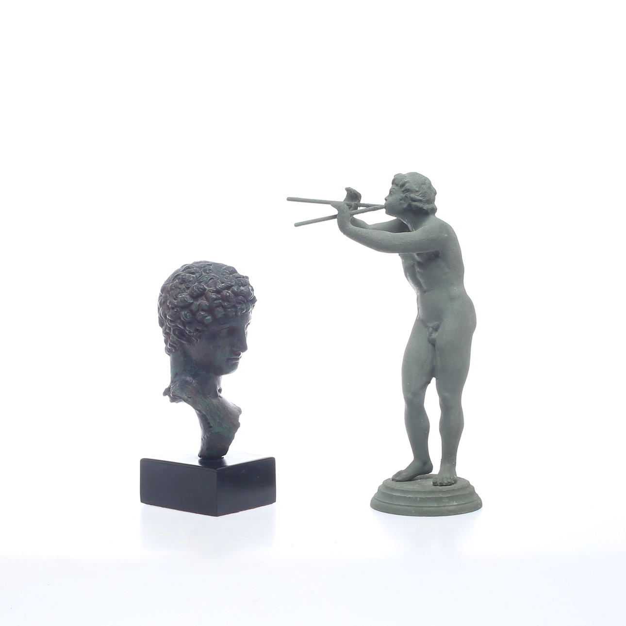 SKULPTURER, 2 st, metall, 1900- /2000-tal.