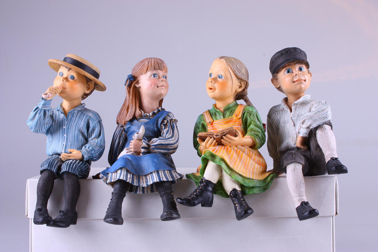 Figuriner, 4 st, Candy Design, Carl Larsson, barn på kant.