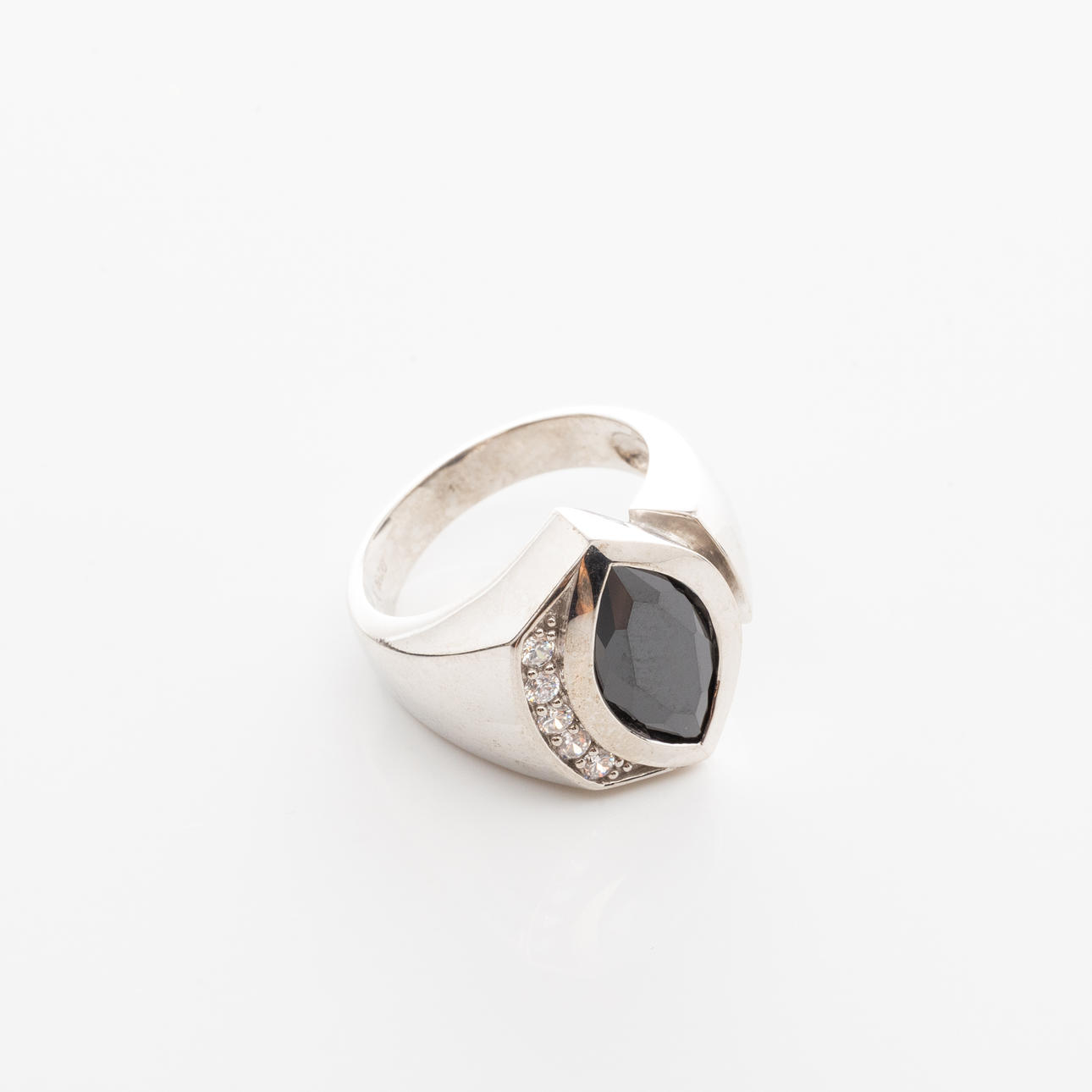 RING, sterling silver, cubic zirconia.