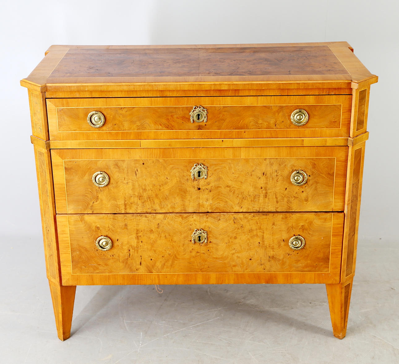 BYRÅ,gustaviansk stil,18/1900-tal.