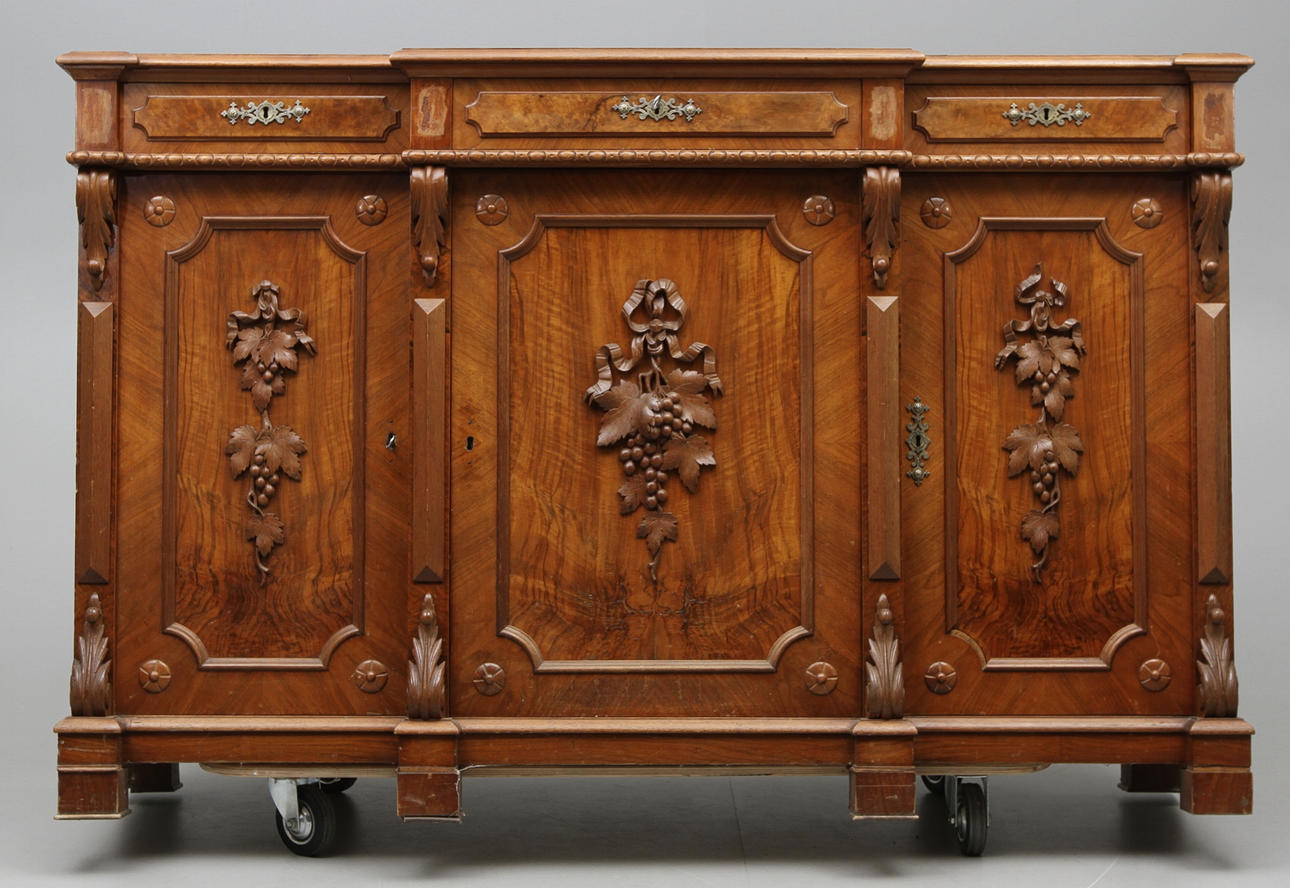 BUFFÉ. sent 1800-tal.