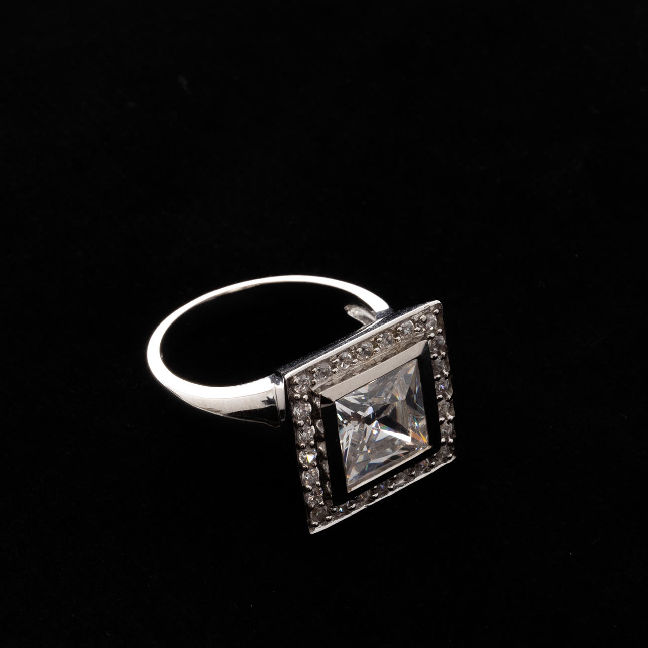 RING, sterling silver, cubic zirconia.