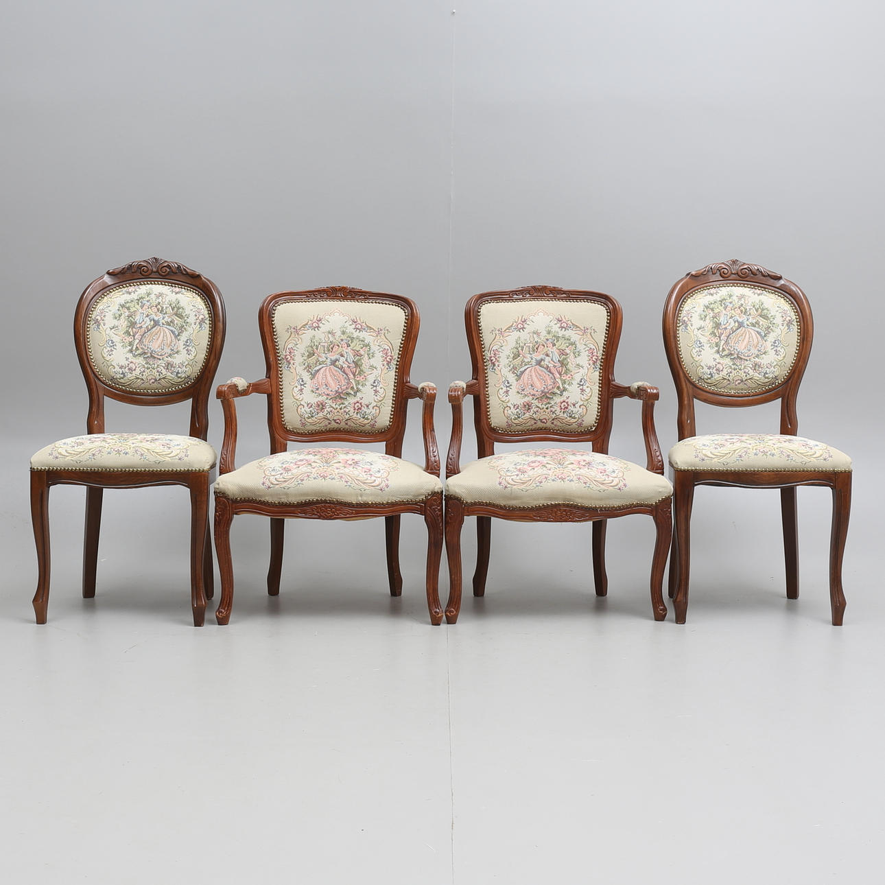 KARMSTOLAR, ett par, samt STOLAR, ett par, rokokostil.1900-talets andra hälft.