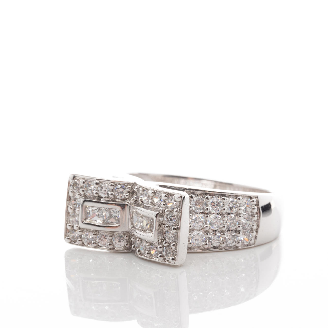 RING, sterling silver, cubic zirconia.