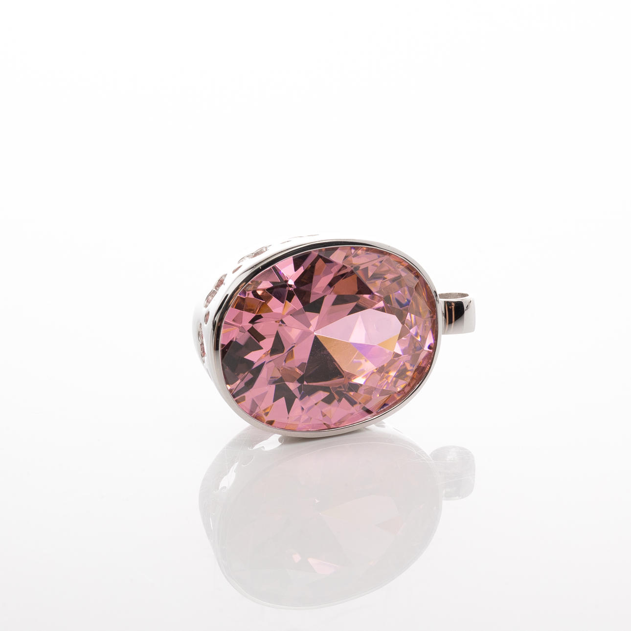 PENDANT, Sterling silver, cubic zirconia.