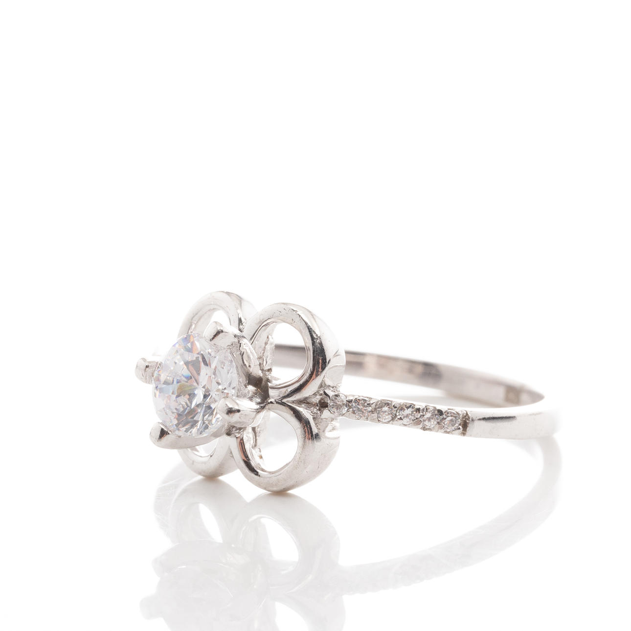 RING, sterling silver, cubic zirconia.