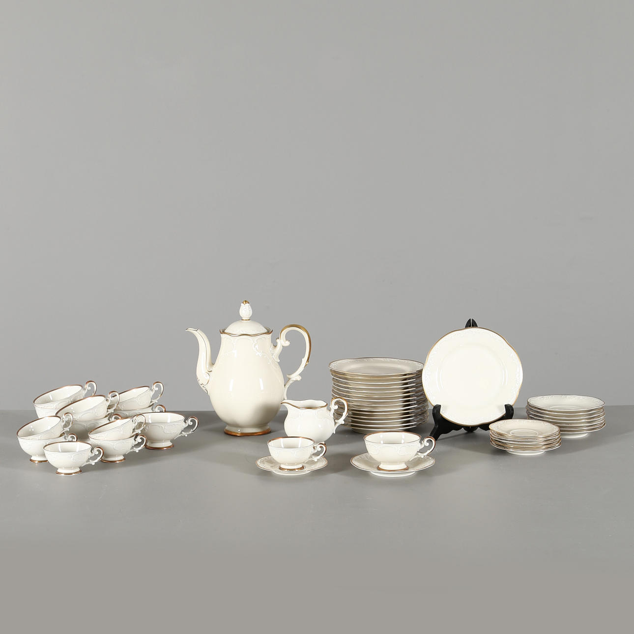 KAFFE/MOCCASERVIS, porslin, 45 delar, Bavaria, Tyskland.