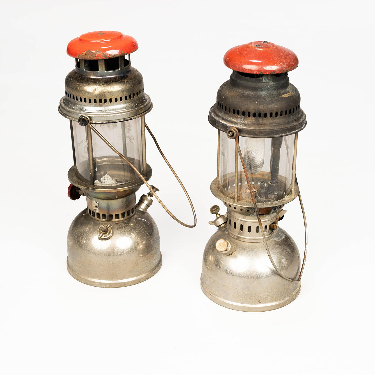2 STORM LANTERNS, Optimus & Radius Ltd No 110 / 500 C.P.