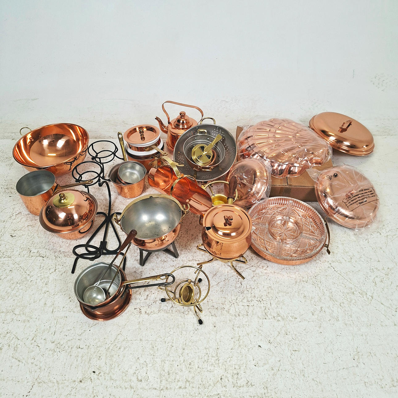 KITCHEN UTENSILS, including Dorre and Krögarhuset.