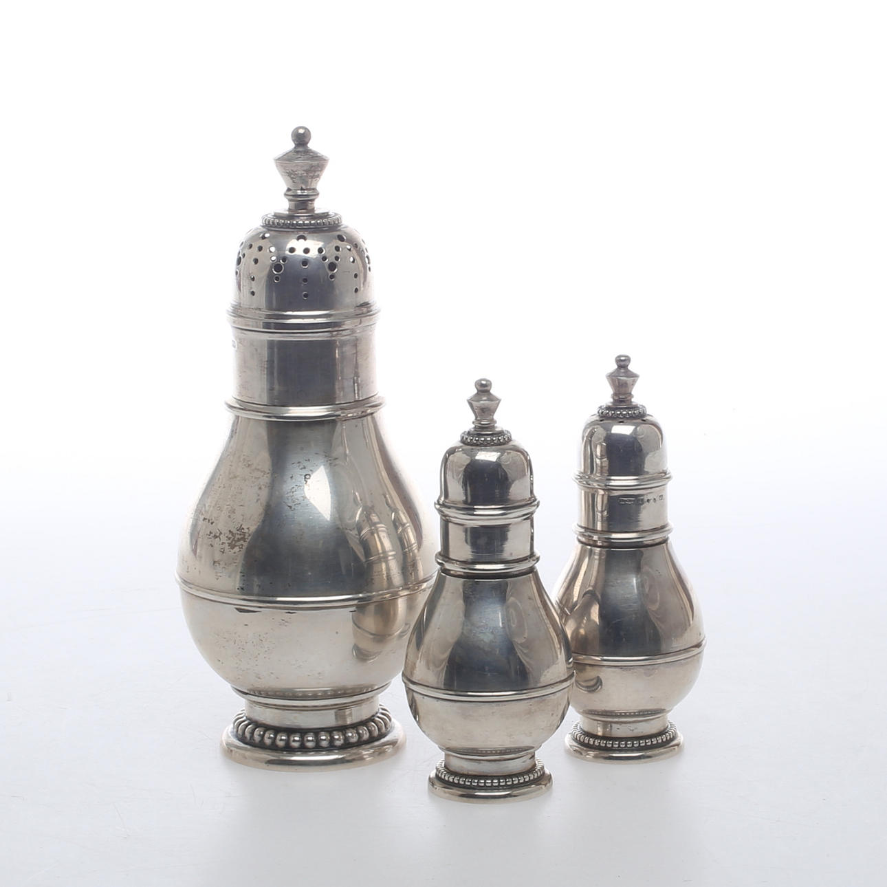 SOCKERRUSKA, SALT & PEPPARSTRÖARE, silver, MGAB, 1960-tal.