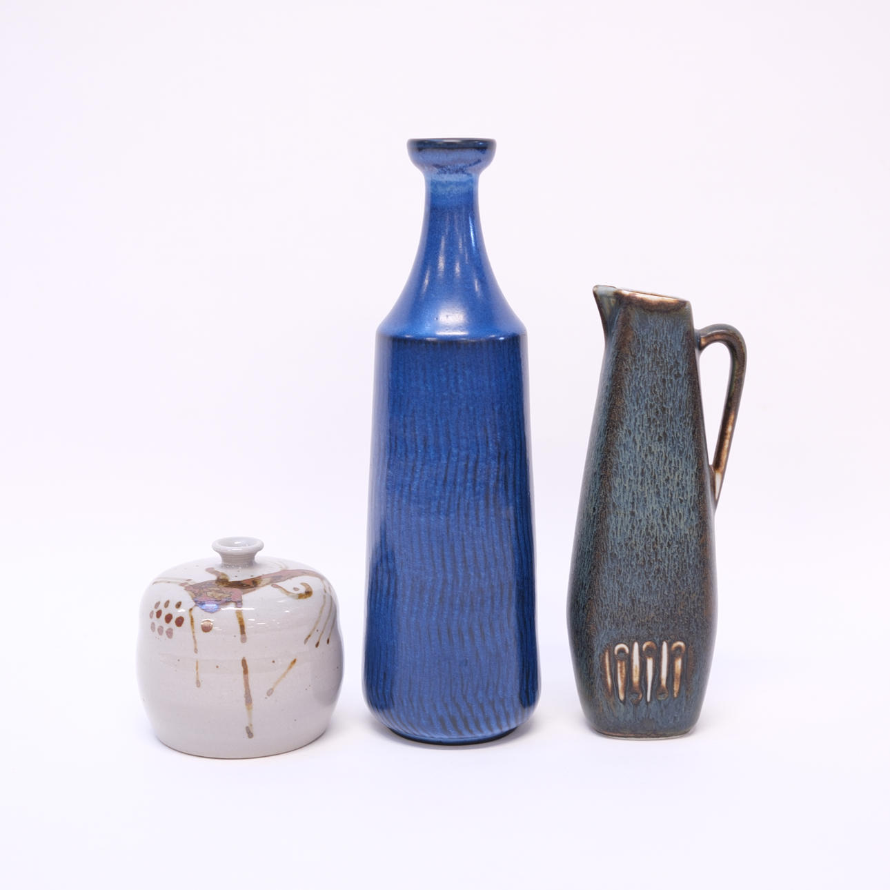 THREE STONEWARE VASES, E.G. GUNNAR NYLUND.