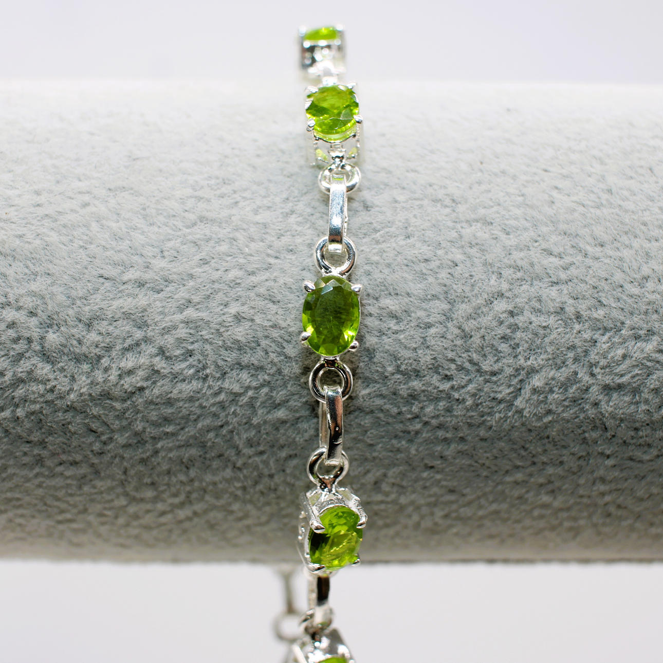 PERIDOT SET SILVER DRESS BRACELET.