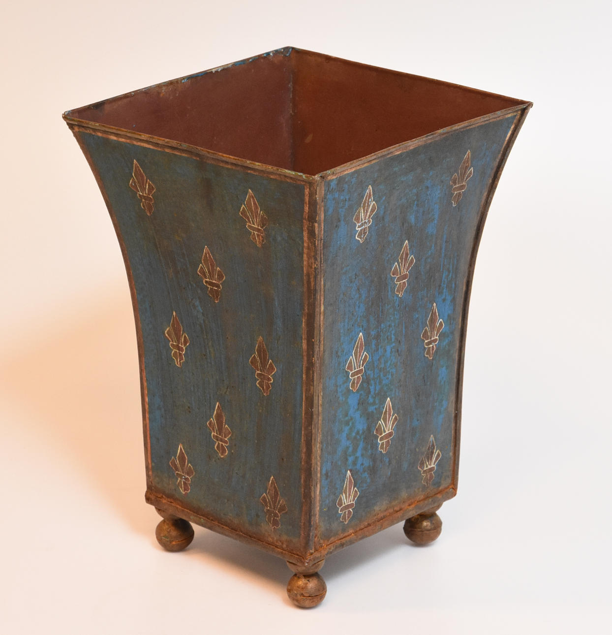 YTTERFODER plåt samtida.