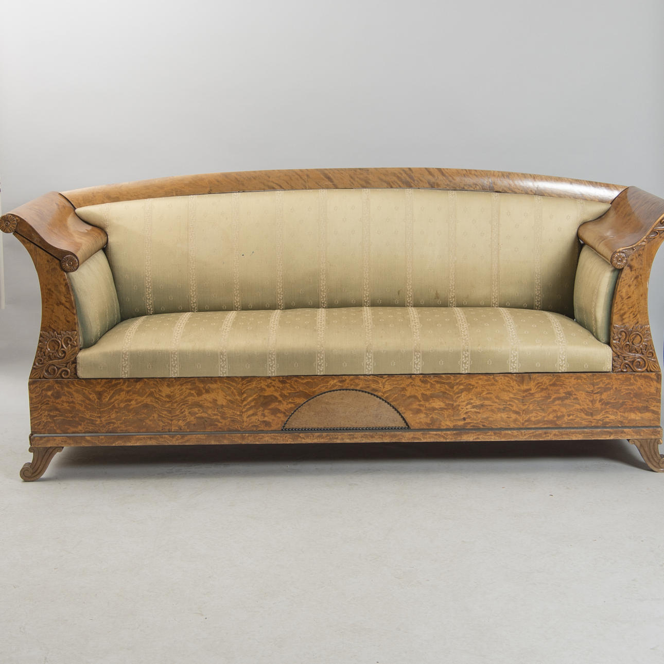 SOFFA, björk, empire.