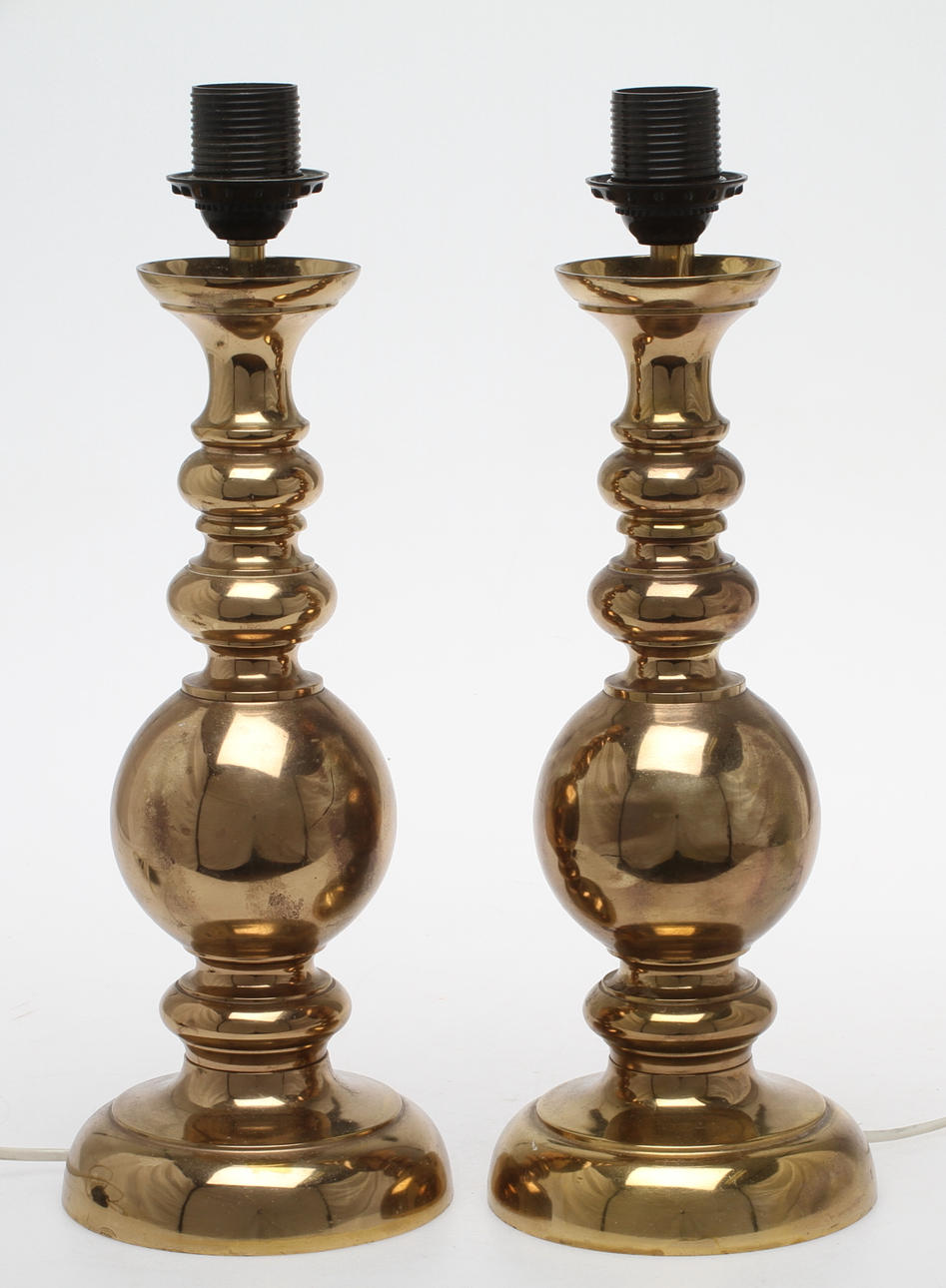 BORDSLAMPOR, ett par. 1900-talets slut.