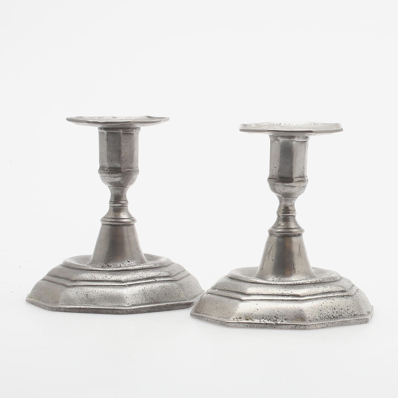 LJUSSTAKAR, ett par, tenn, Cosi Tenn, Italien, 1900-talets senare del.