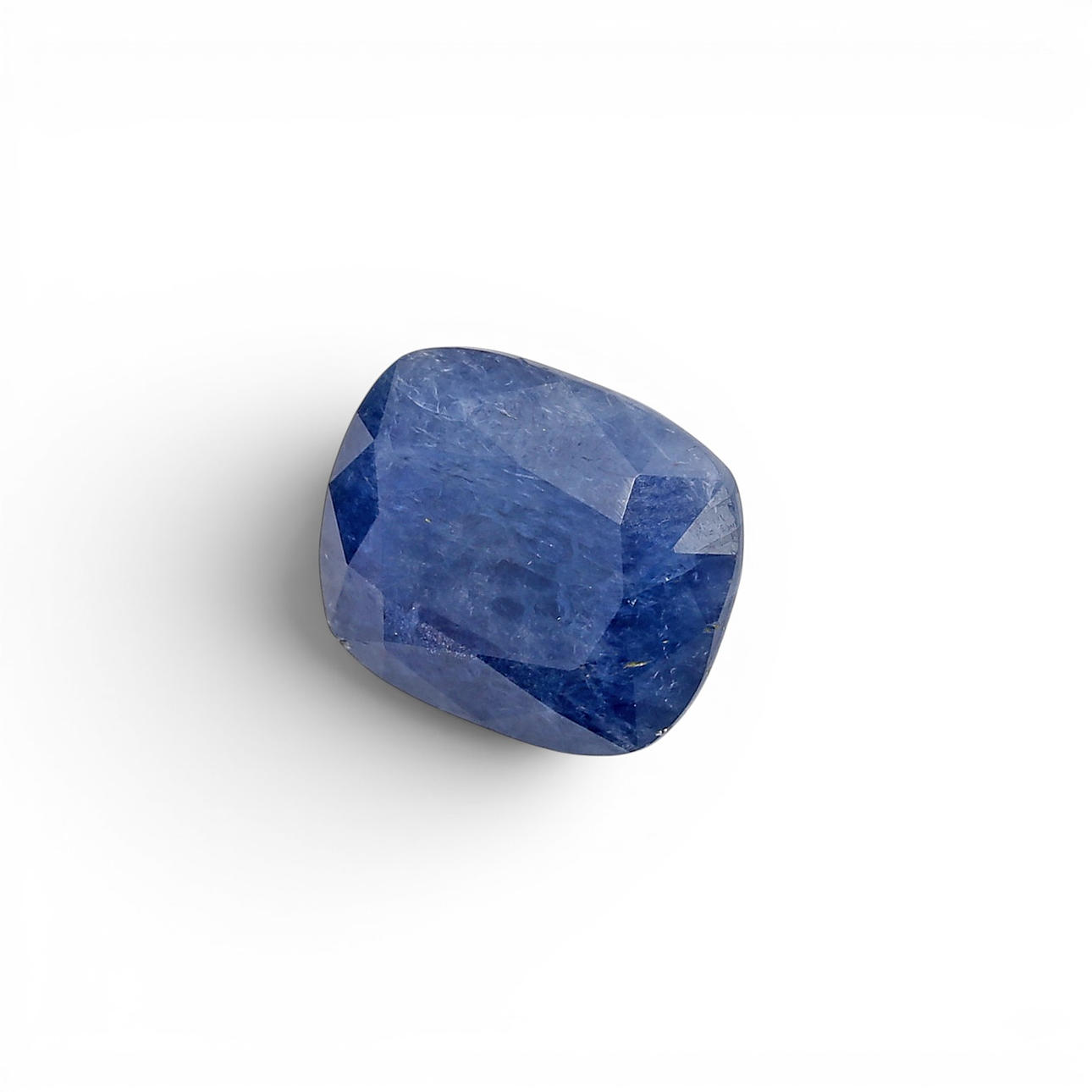 Unmounted sapphire with certificate.