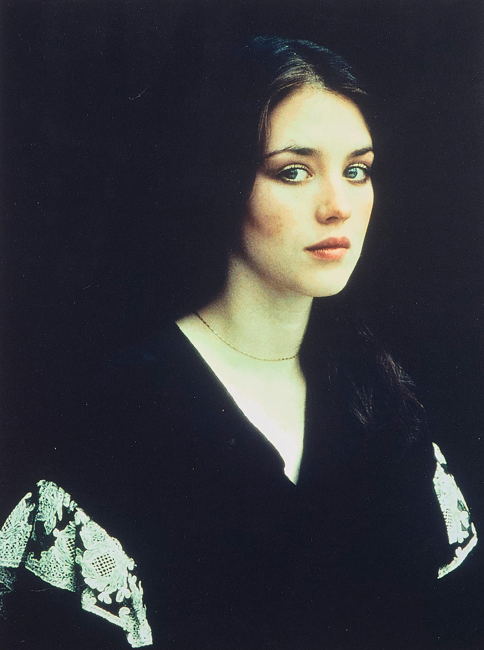 EWA RUDLING. Fotografisk bild. Isabelle Adjani, C-print. Signerad bakom passepartout