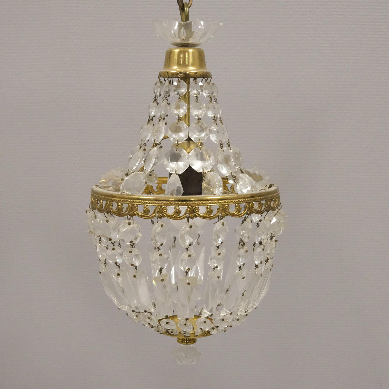CHANDELIER.