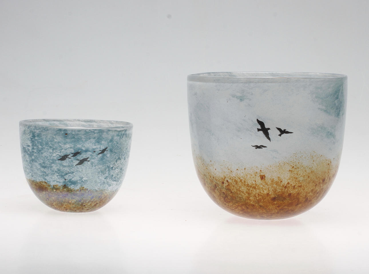 SKÅLAR, 2 st, glas, Kjell Engman, Kosta Boda, signerade.