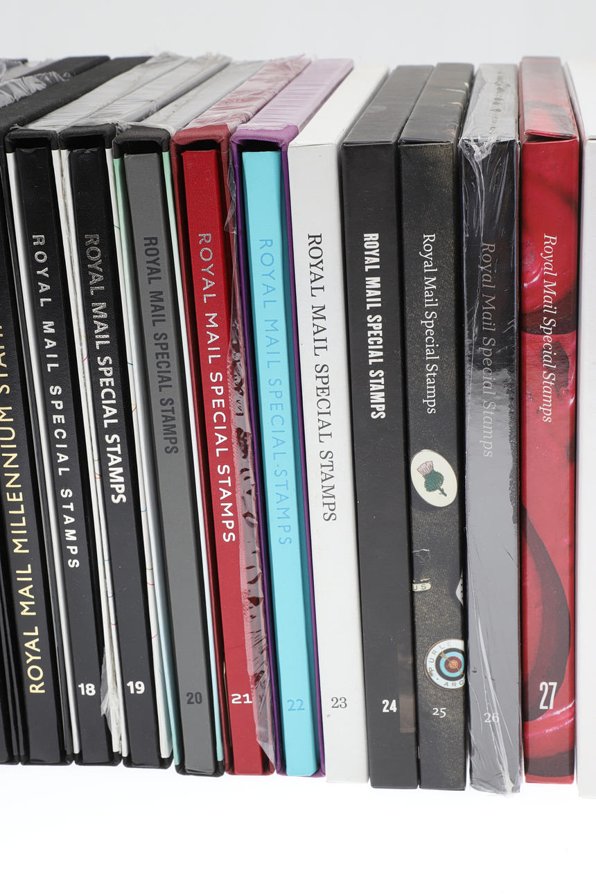 LARGE SET OF ROYAL MAIL YEARBOOKS & GREAT BRITAIN STOCK BOOKS. Coins ...