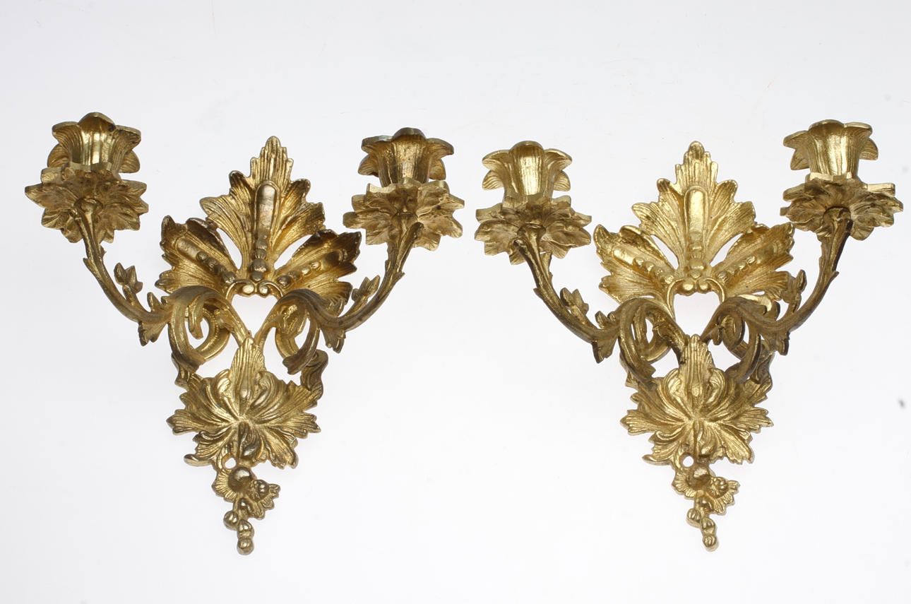 APPLIQUER, ett par, mässing, nyrokoko, sent 1800-tal.