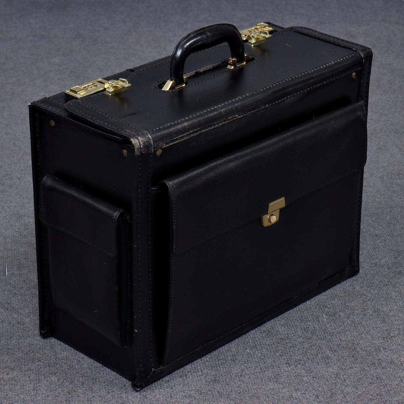BLACK BRIEFCASE "PILOT CASE", GENUINE LEATHER, 20TH CENTURY.
