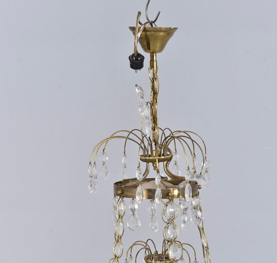 CHANDELIER FOR 5 LIGHTS, brass with prisms.
