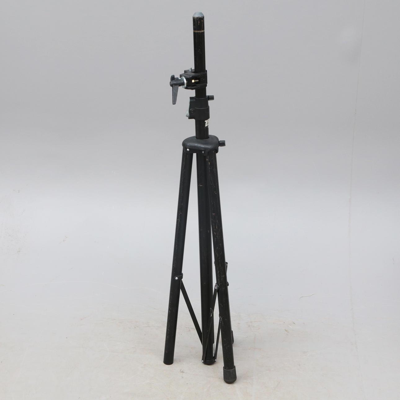 STAND, foldable.