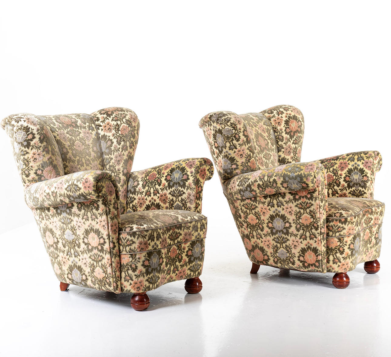 ARMCHAIRS, 1 pair, Swedish Modern, 1940s.