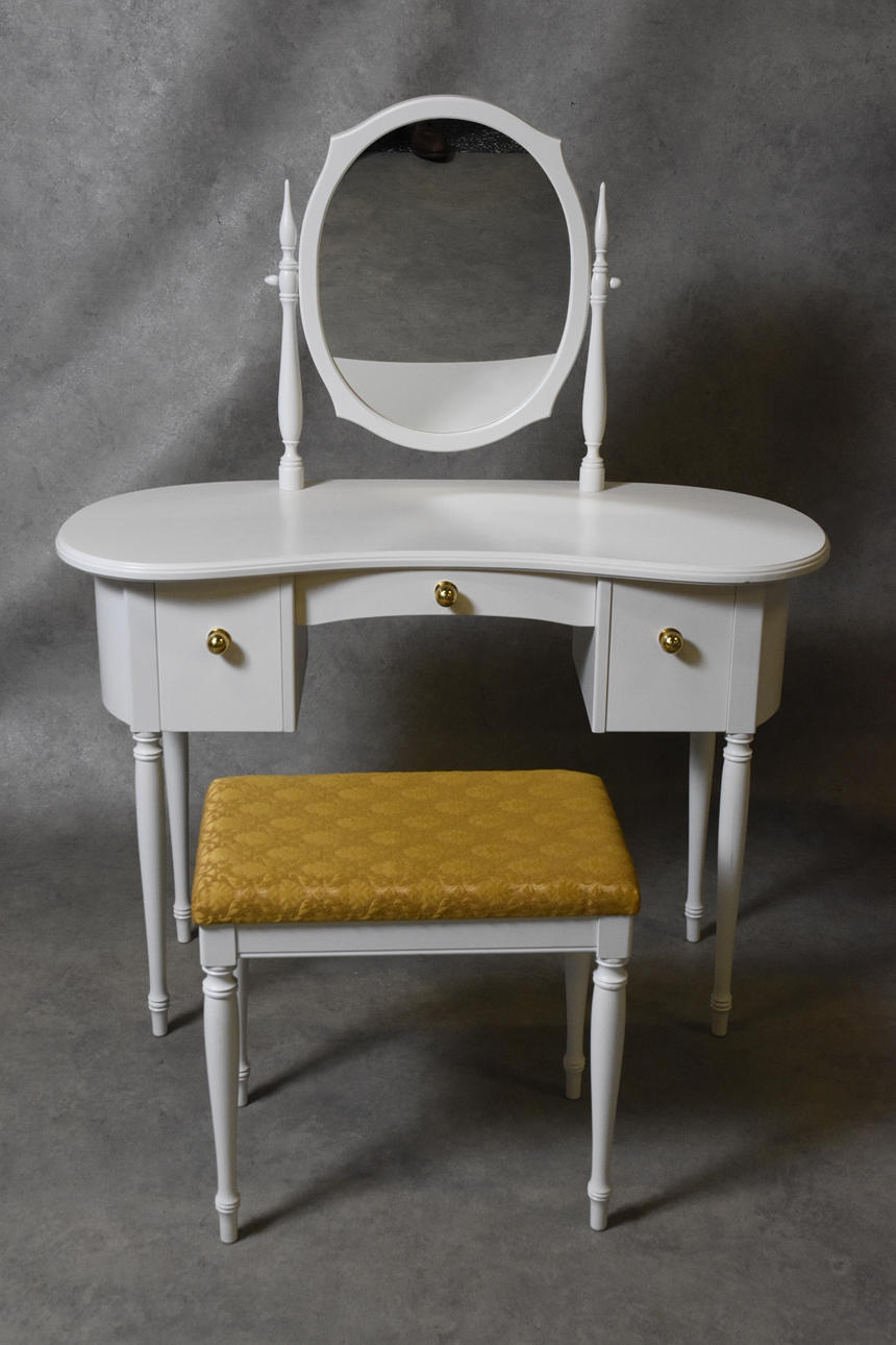 TOALETTBORD MED TABURETT, 1900 talets senare del.