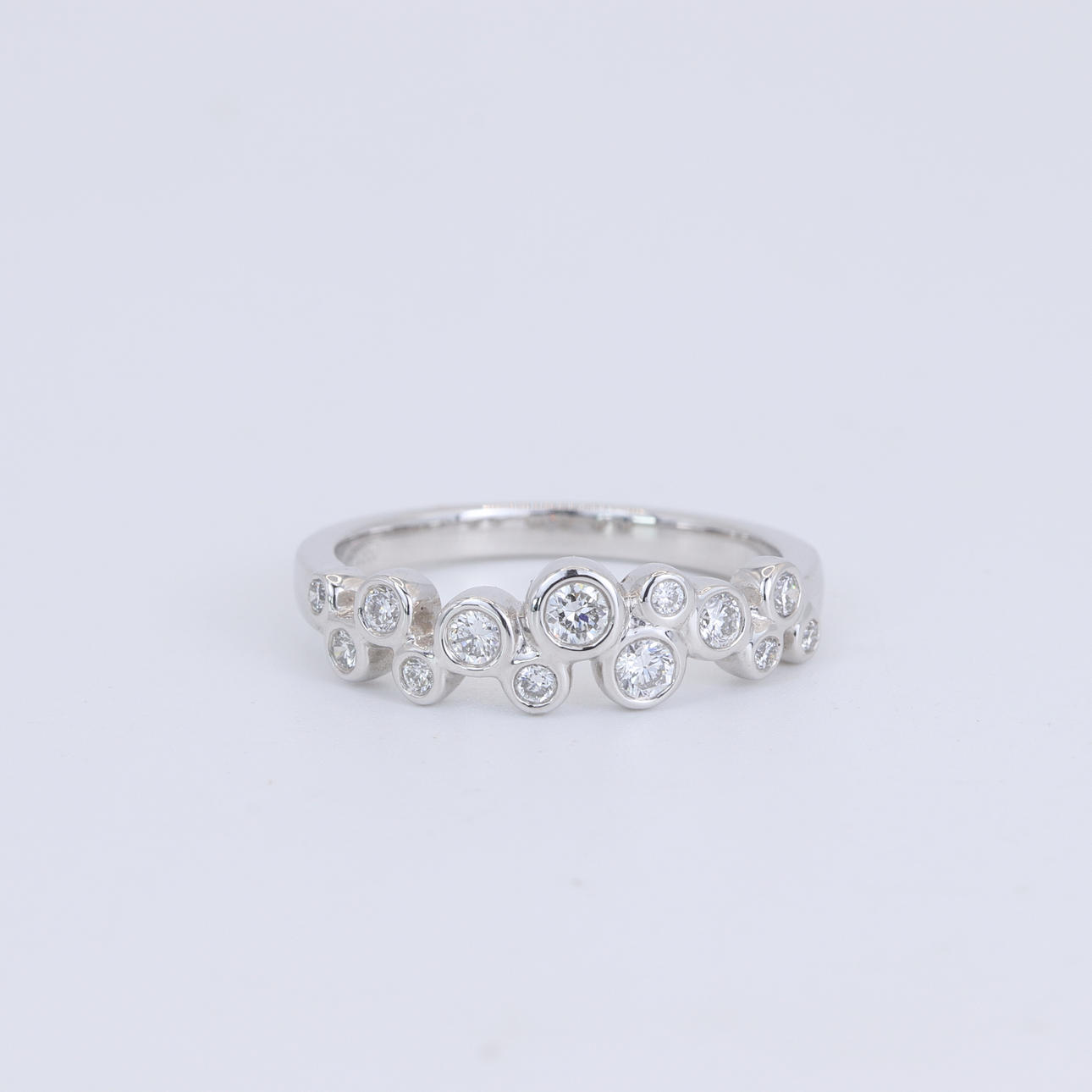 PLATINUM DIAMOND SET RING.