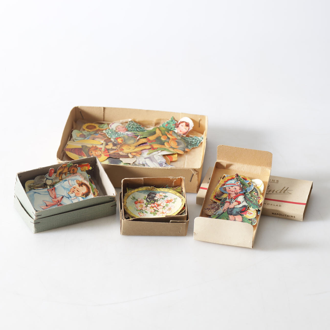 SCRAPBOOK SCRAPS, approx. 70 pcs.