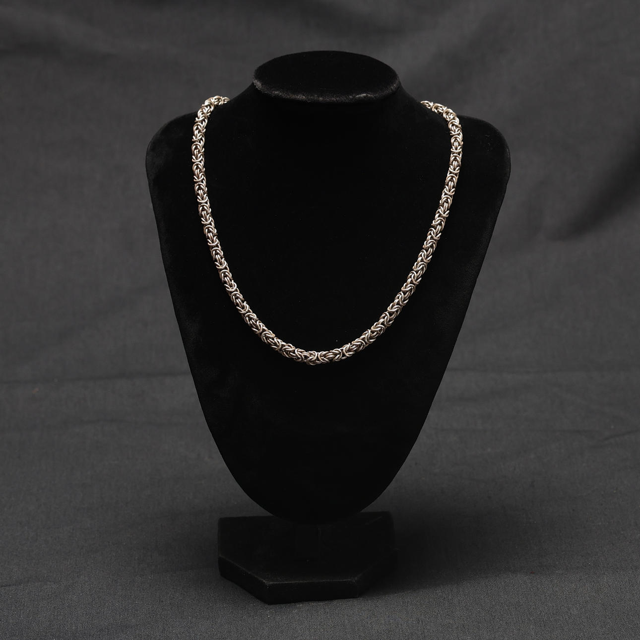 NECKLACE, silver, approx. 64 grams.