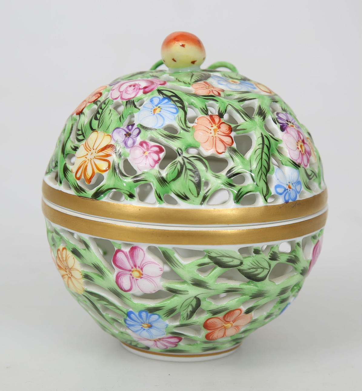 BURK MED LOCK, porslin, Herend.