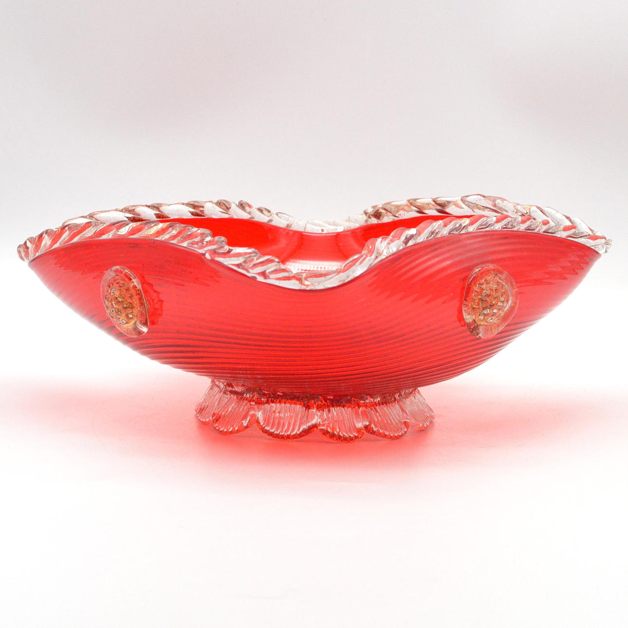 ARCHIMEDE SEGUSO. MURANO GLASSKÅL, GRANATÄPPLEFORM, RÖD OCH TRANSPARENT, GULDFLITTER, ITALIEN, CA 1960-TAL