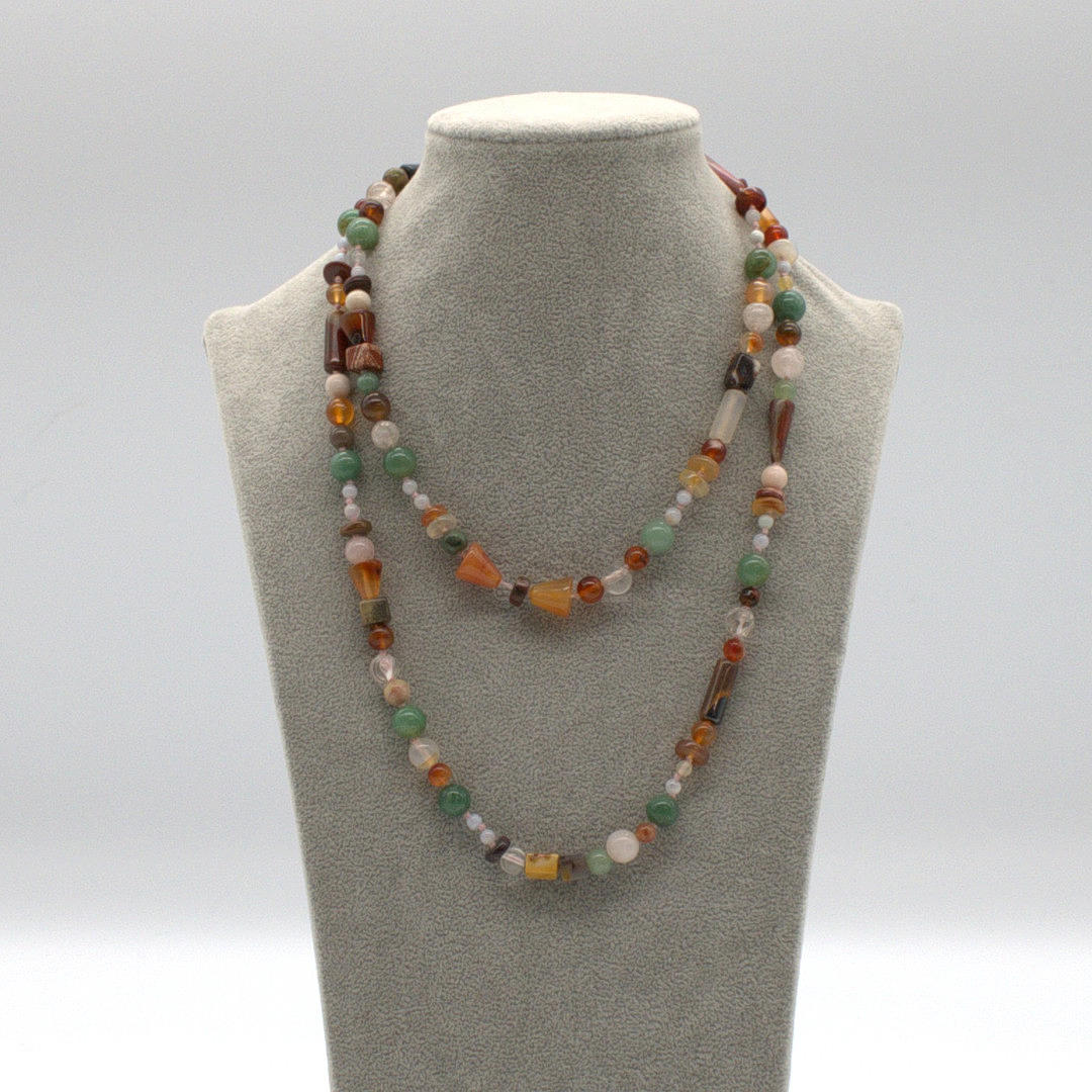 ENDLESS NECKLACE; NATURAL STONES.