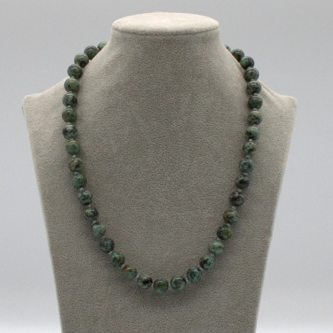 NEPHRITE BEAD NECKLACE, HANDMADE, INDIVIDUALLY KNOTTED.