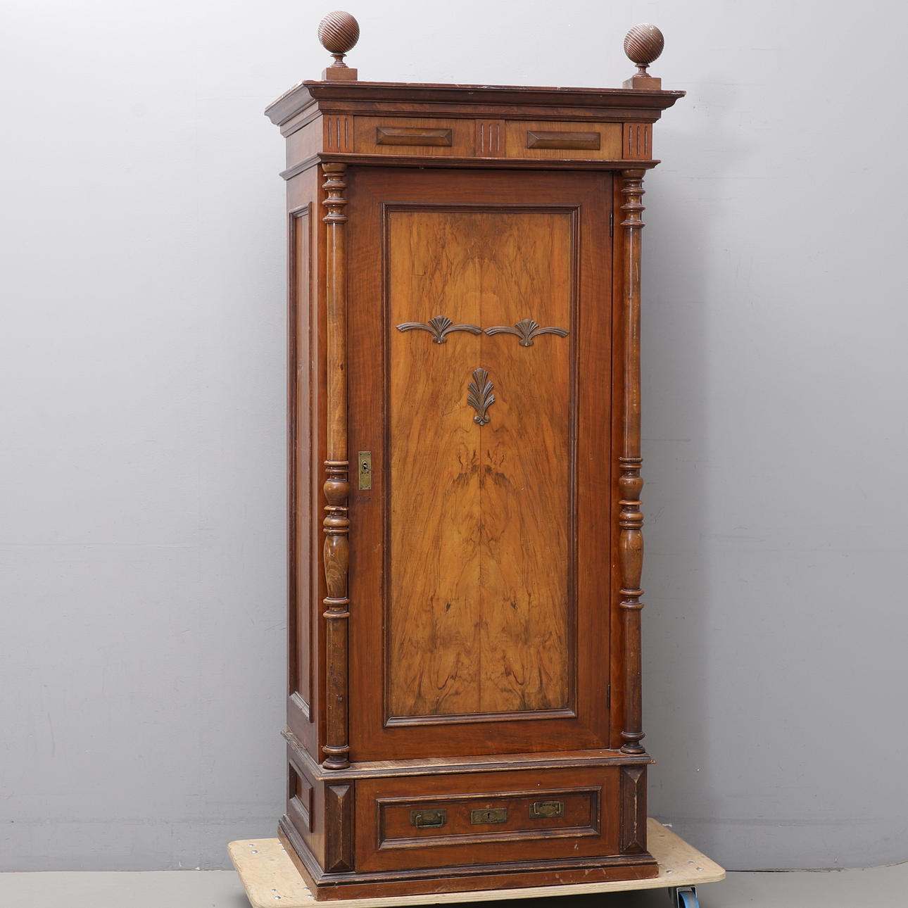 WARDROBE, mahogany, 19th/20th century.