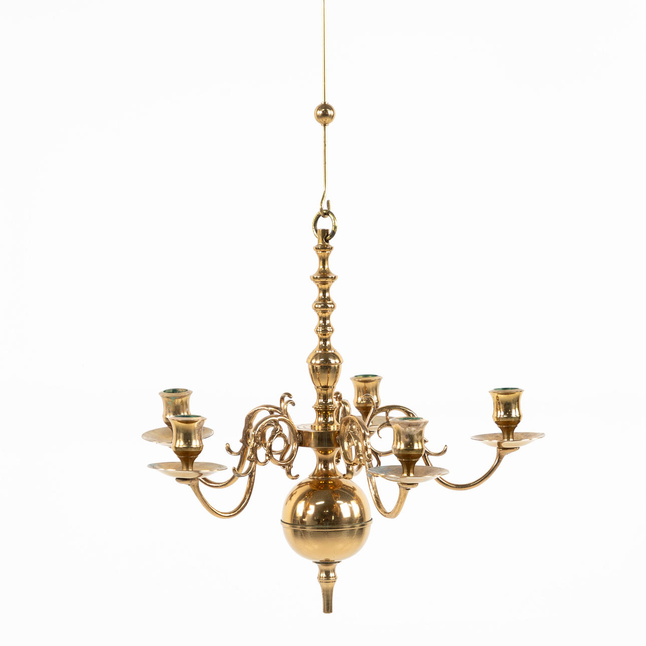 CHANDELIER. Baroque style, brass.