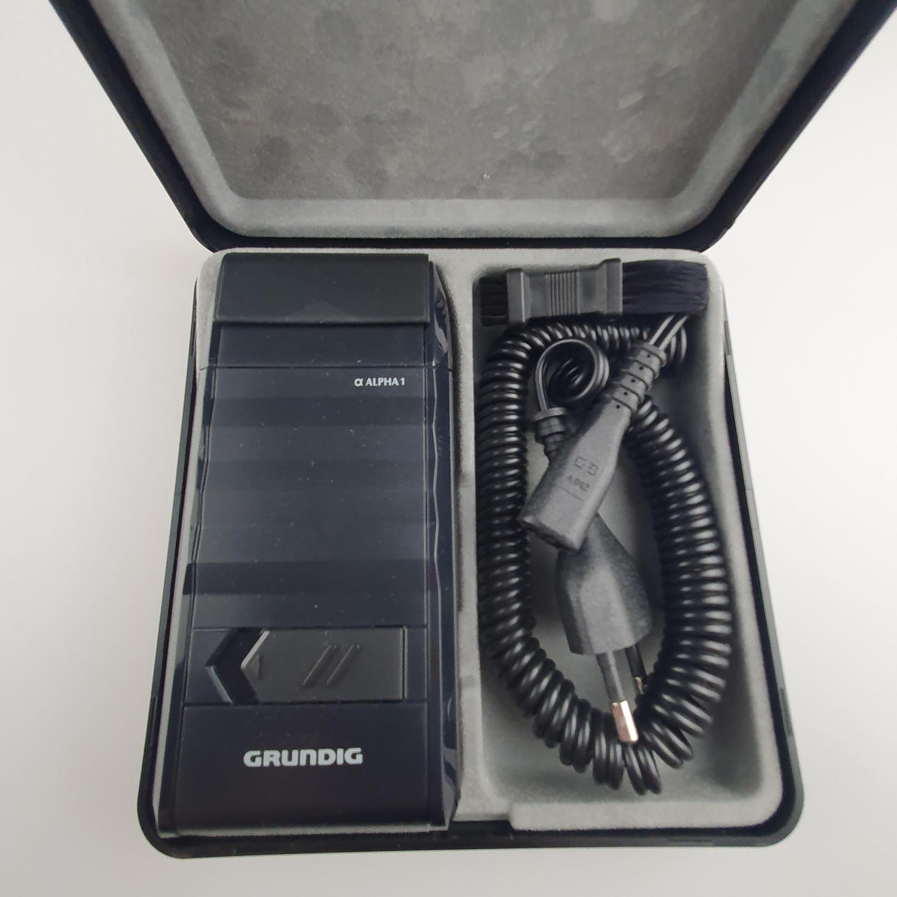 GRUNDIG, vintage shaver.