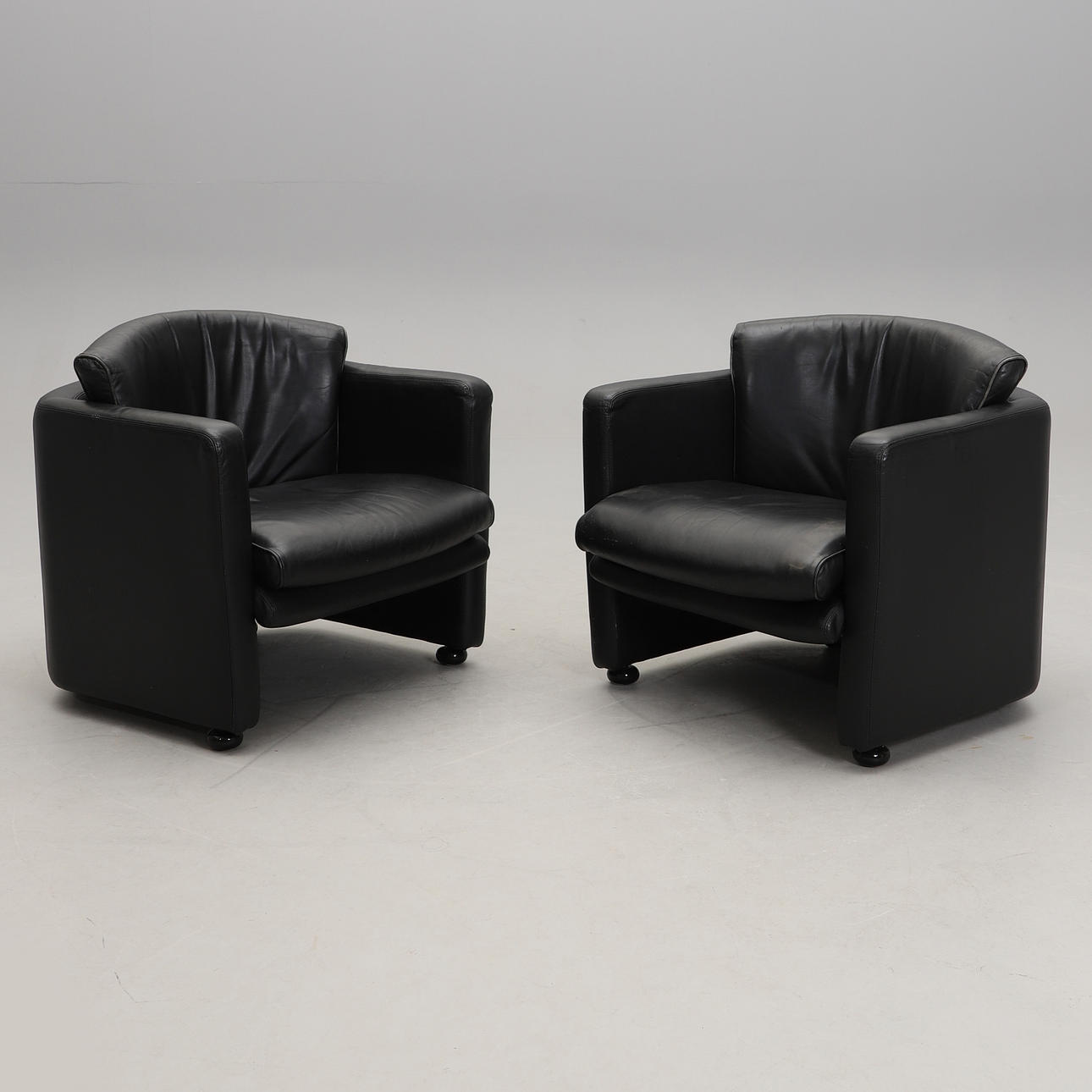 ARMCHAIRS, a pair, Ire Möbler, Skillingaryd.