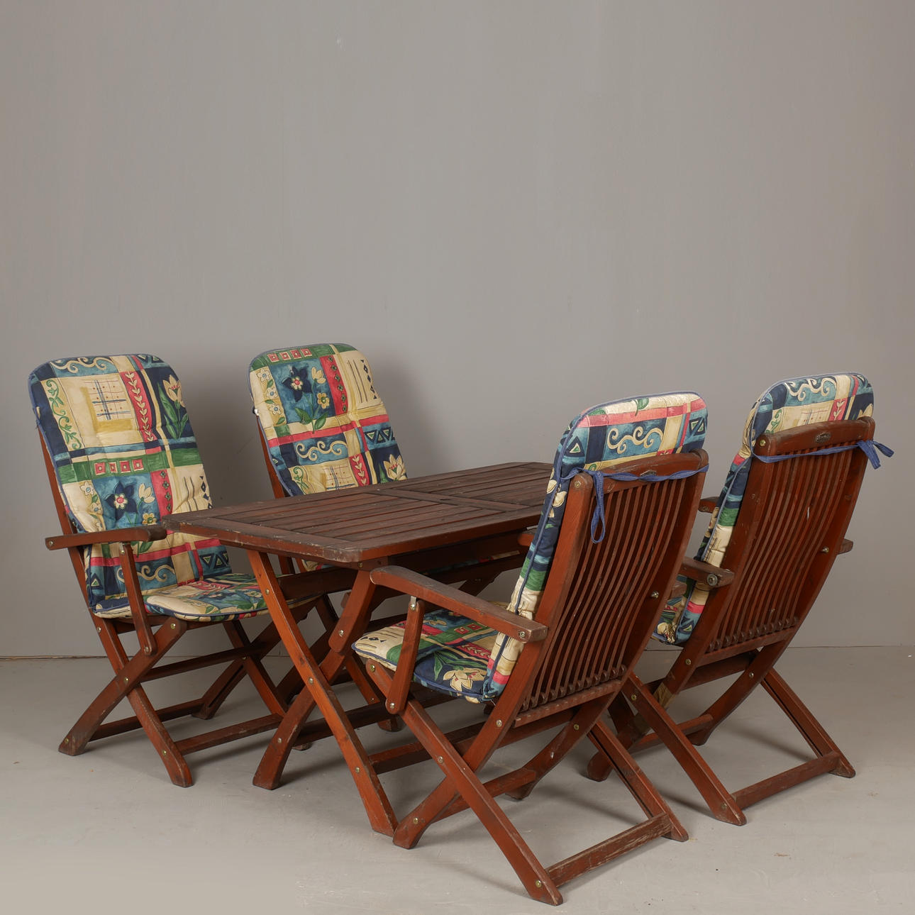 GARDEN SET, 5 pieces, foldable with cushions, Brafab.