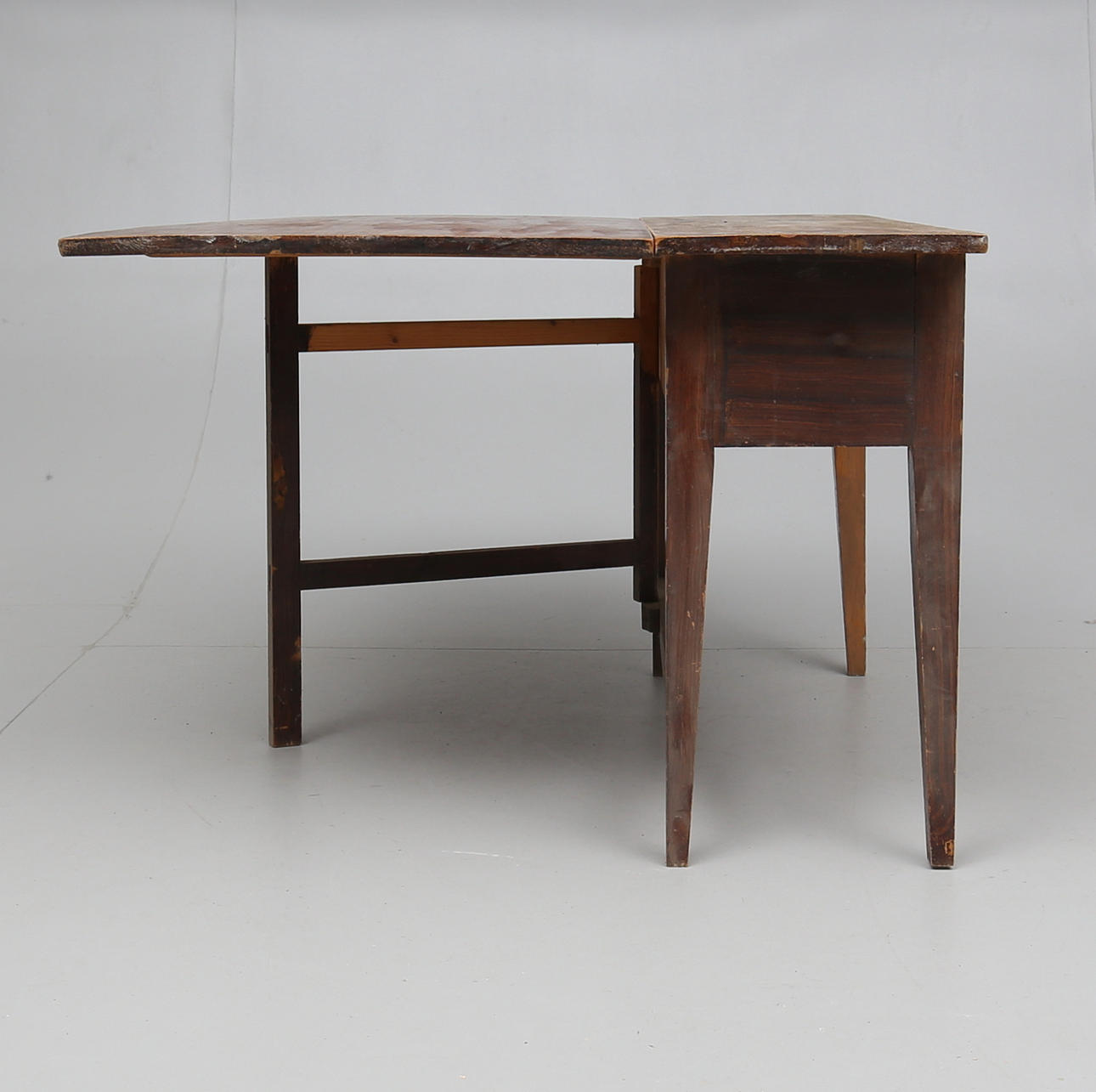 SLAG TABLE, 1800s / 1900s.